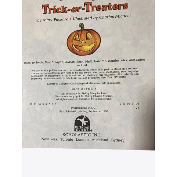 Children's HalloweenThemed Books Bundle of 4 - Picture 6 of 13